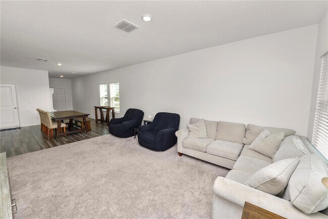 Foto del edificio - 11530 Adam Lee Wy