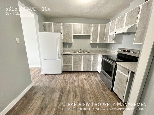 Photo du bâtiment - **Showings at (778) 522-2478**  ? Beautifu...