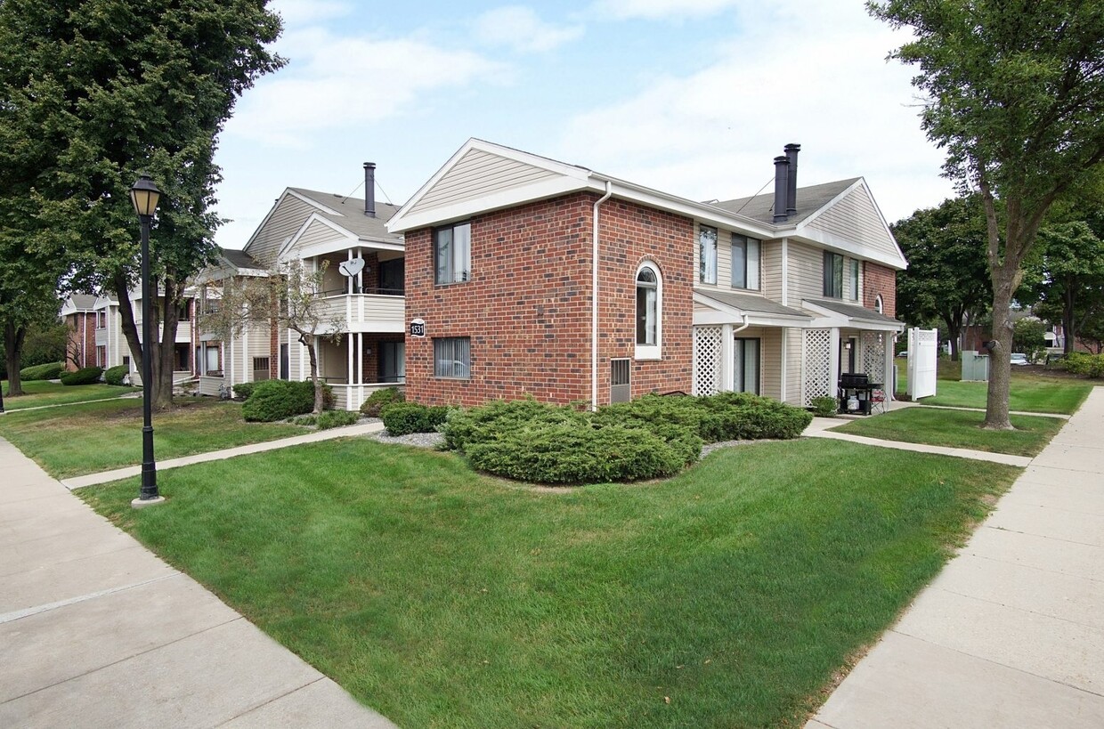 Foto principal - 1517 Westminster Dr