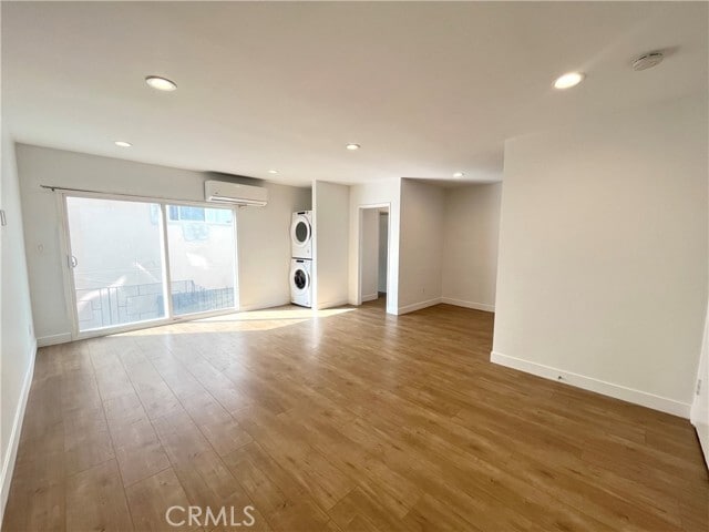 Foto del edificio - 8308 Clinton Ave