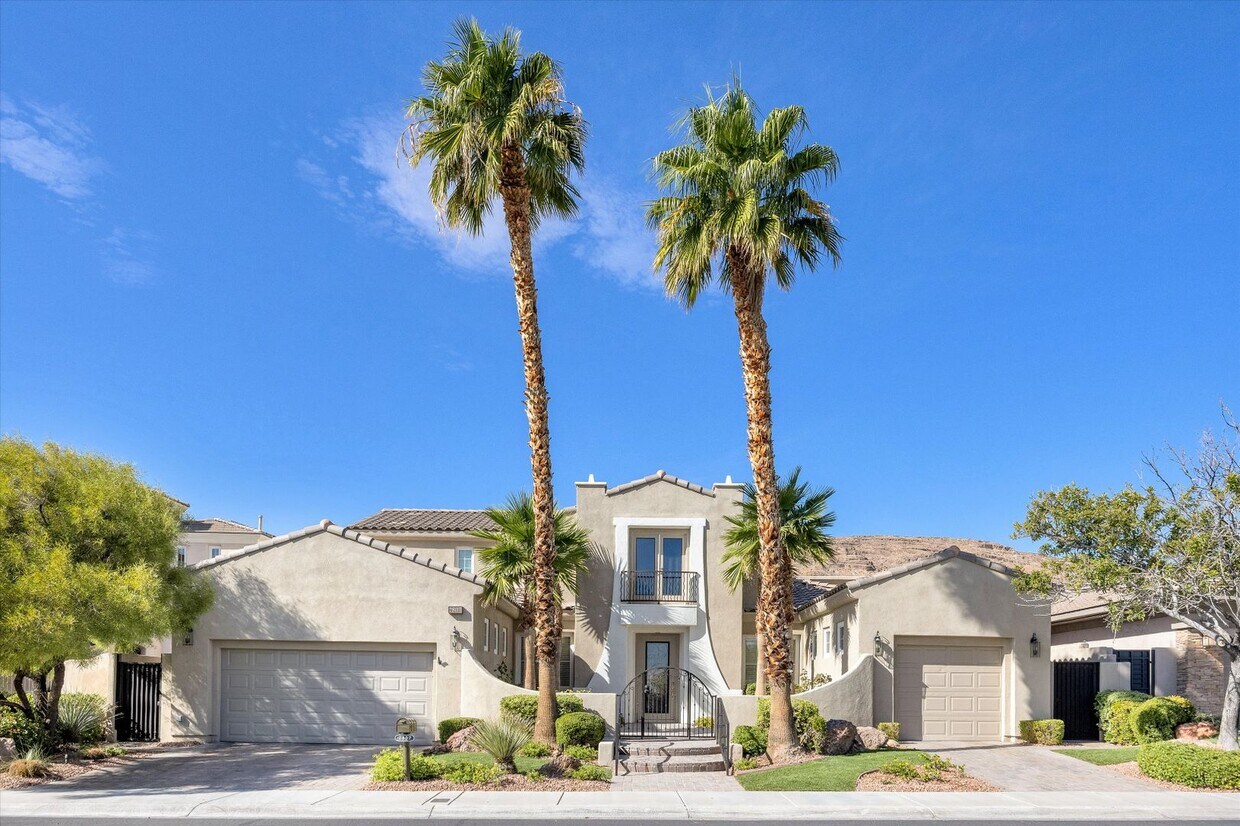 Primary Photo - Red Rock Country Club 3 Bd, 3.5 Bth, Fully...
