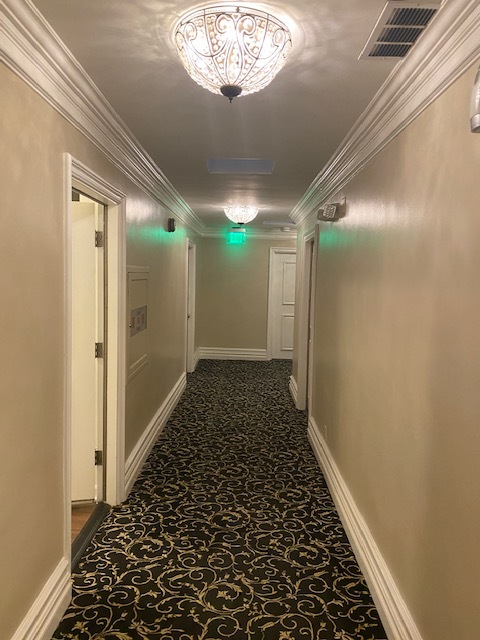 Foto del edificio - 145 S Doheny Dr