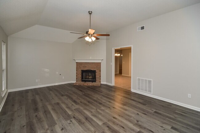 Foto del edificio - 5808 Shiloah Cove S