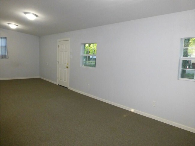 Building Photo - 308 Telephone Rd