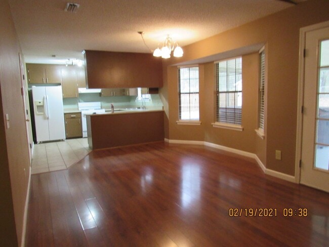 Building Photo - Daleville!