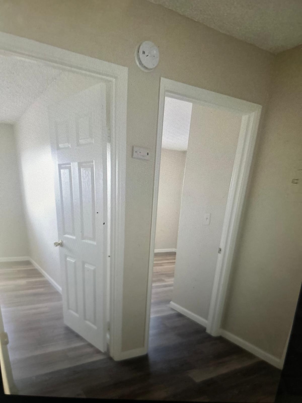 Building Photo - 2 bedroom 1 bath