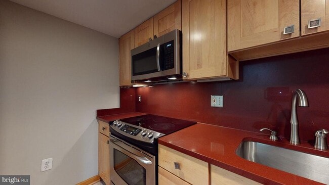 Building Photo - 4208 New Hampshire Ave NW