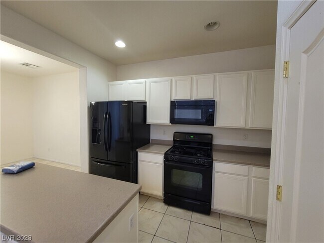 Foto del edificio - 8930 Partridge Hill St