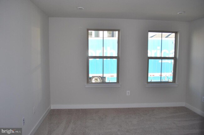 Foto del edificio - 8611 Shady Pines Dr