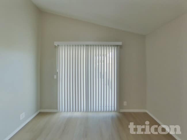 Building Photo - 7321 N 69th Ave