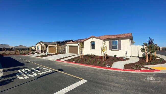Building Photo - 345 La Flor Ct