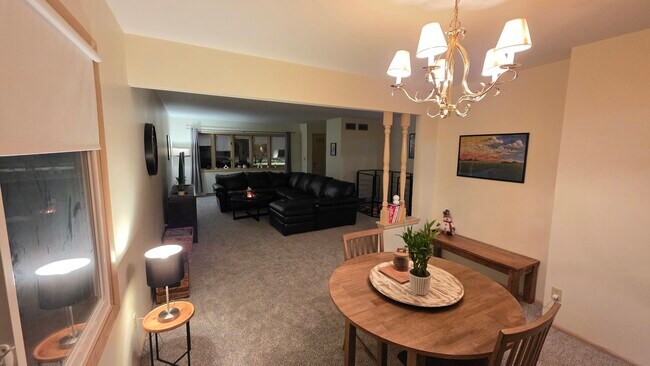 Foto del edificio - 2747 N 92nd St