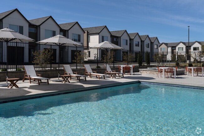 Building Photo - Westland Townhomes