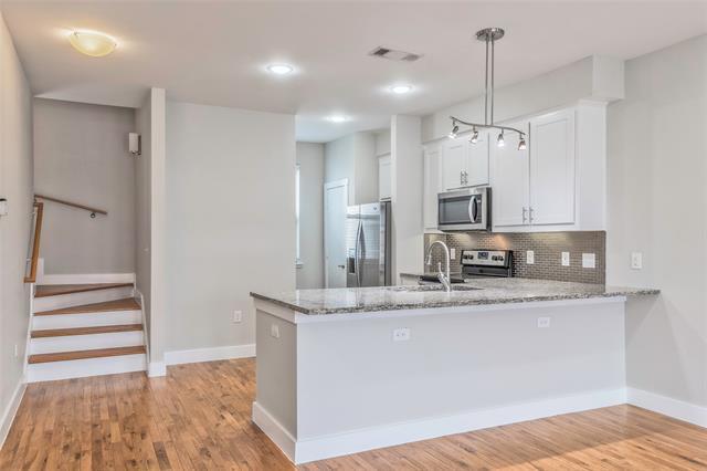 Foto del edificio - 6051 Ross Ave