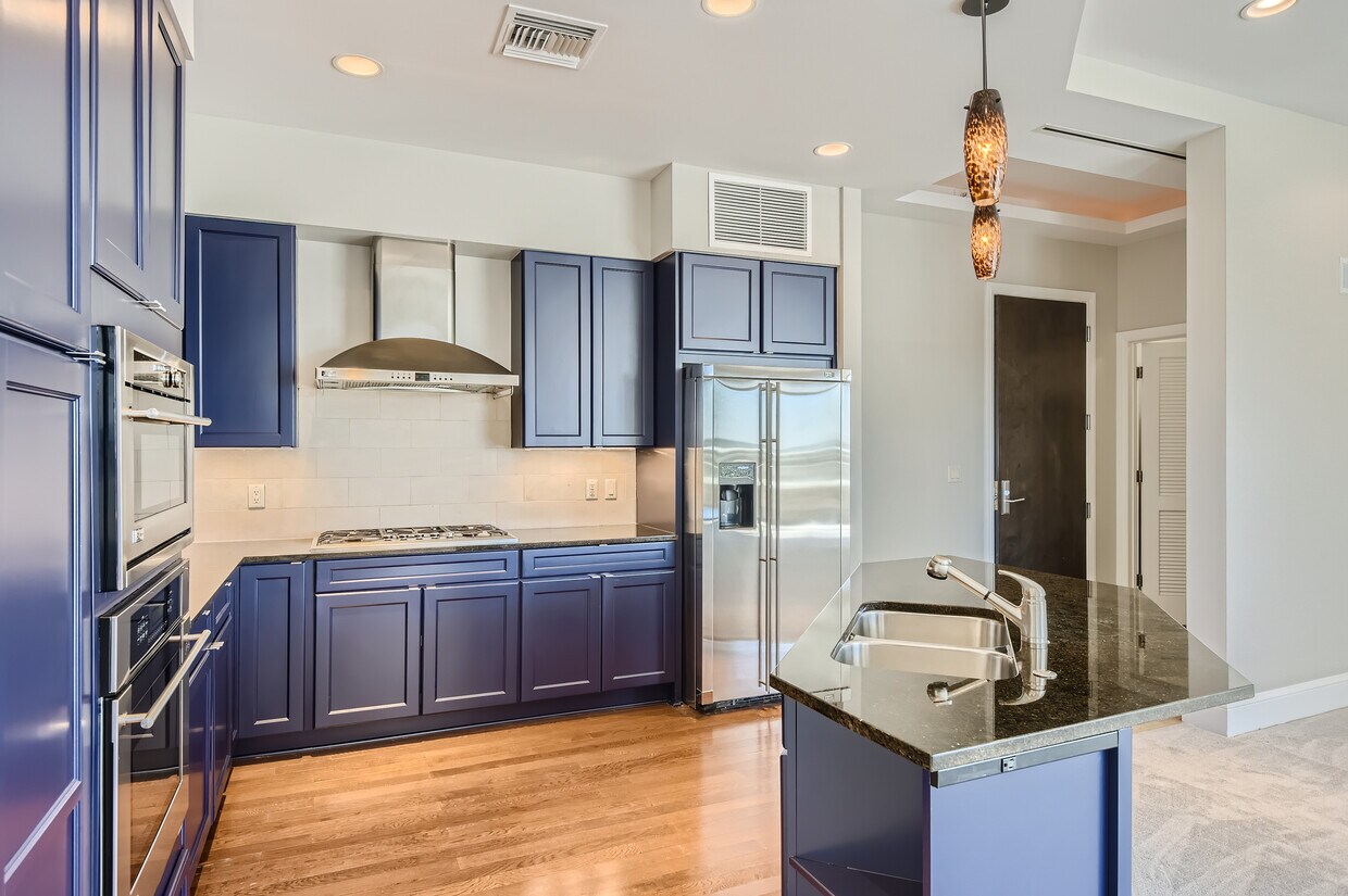 Foto principal - 5455 Landmark Pl