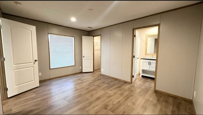Foto del edificio - 217 Mountain Dr SW