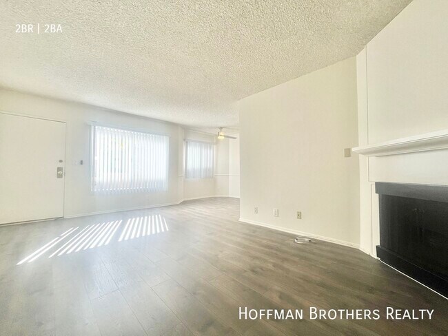 Building Photo - 1117 6th St Santa Monica, CA 90403