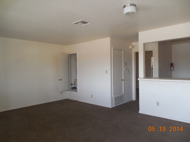 Sala de estar - 800 Foster Rd