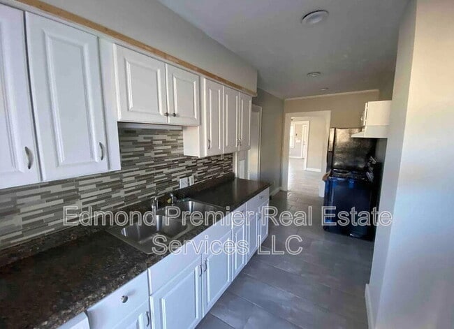 Photo - 1003 NE 17th St House