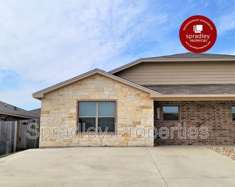 1562 Vani Ct, Belton, TX 76513 Townhome Rentals in Belton TX