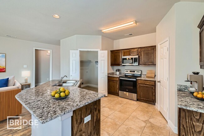 Foto del edificio - 15652 Gatsby Ln