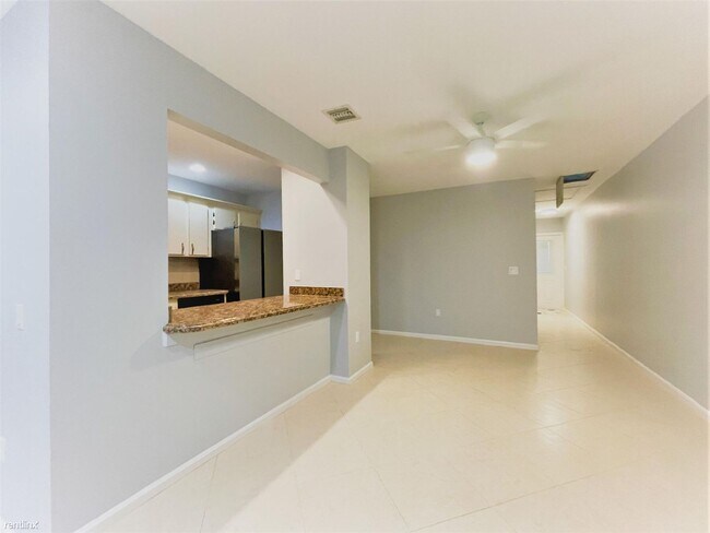 Foto del edificio - 1 br, 1 bath House - 2605 Lowson Blvd # Cc