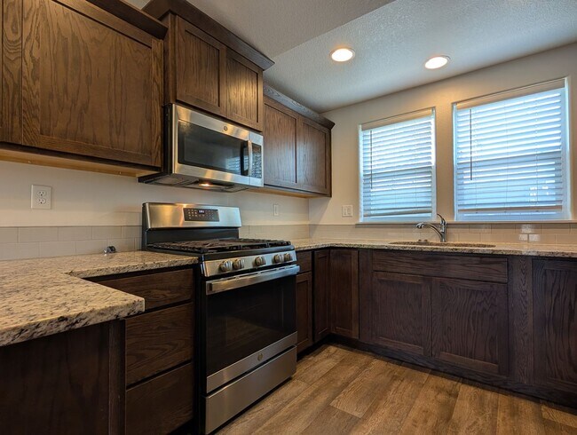 Building Photo - Fantastic 3-Bedroom, 2-Bath Home in Springfield