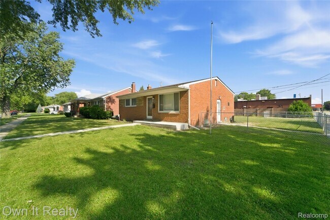 Foto del edificio - 24985 Mabray Ave