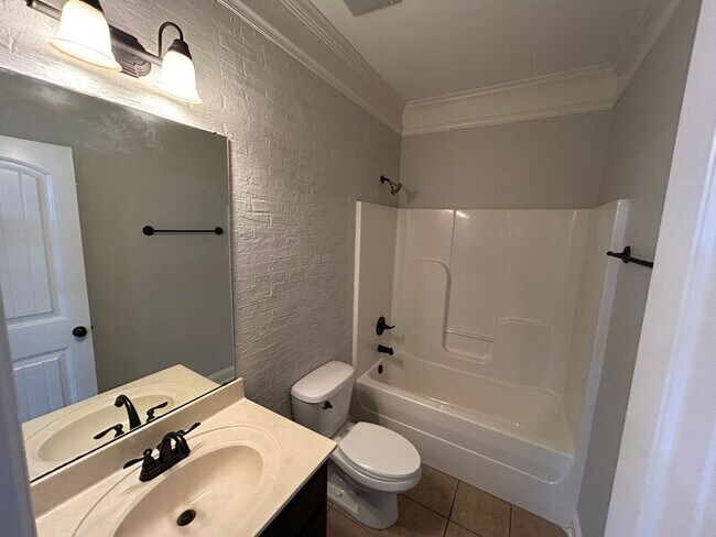 Foto del edificio - 536 Hills Chapel Rd