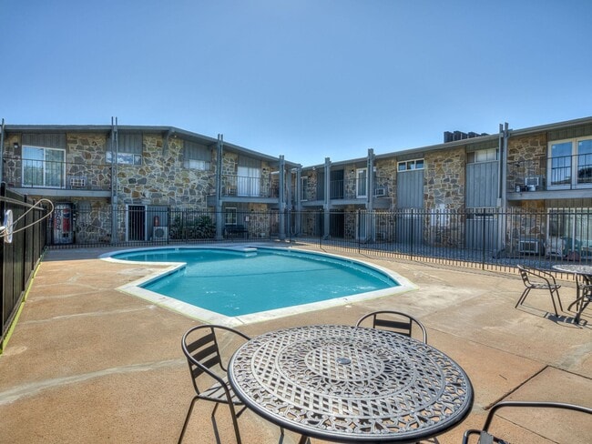 Building Photo - The Vue at Oak Creek