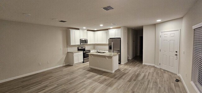 Foto del edificio - 2878 Narcoossee Cmns Wy