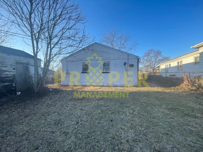 Building Photo - Cozy 3-Bedroom, 1-Bath Home with Off-Stree...