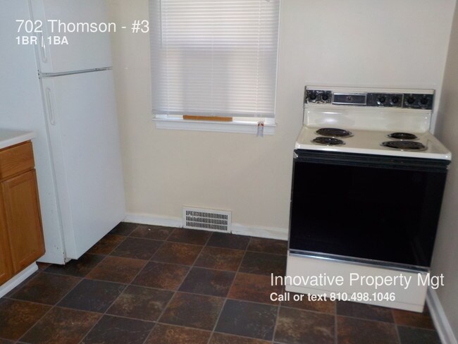 Foto del edificio - 702 Thomson St