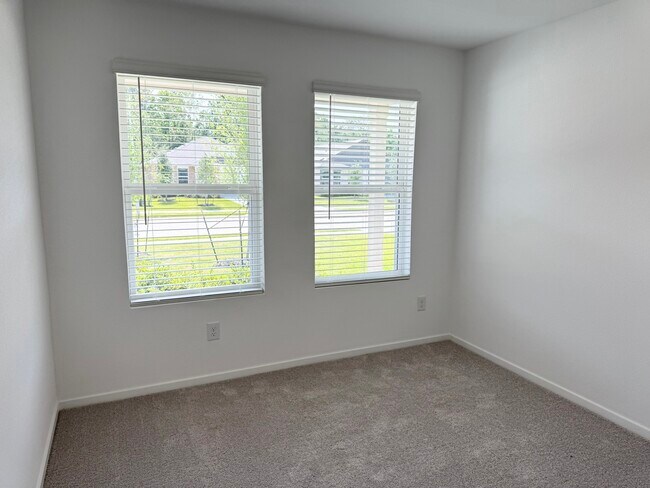 Foto del edificio - 31516 Pianella Ln