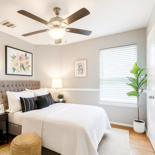 Building Photo - 216 Pullman Pl Blvd