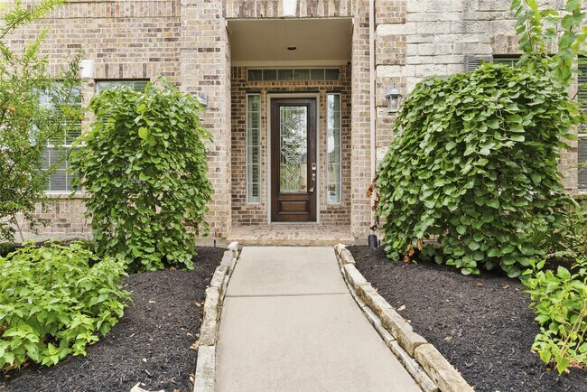 Foto del edificio - 7827 Trinity Hills Ln