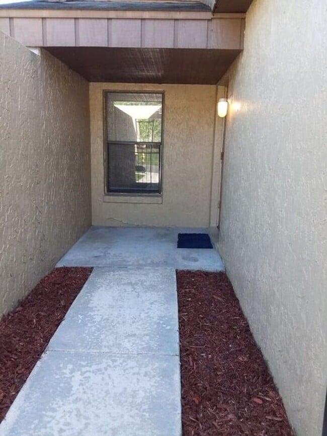 Foto del edificio - Beautiful 2/2 townhome located near NAS Jax