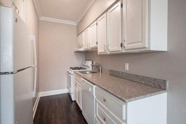 Foto del interior - The Cornerstone: Heat, Gas, Hot & Cold Wat...