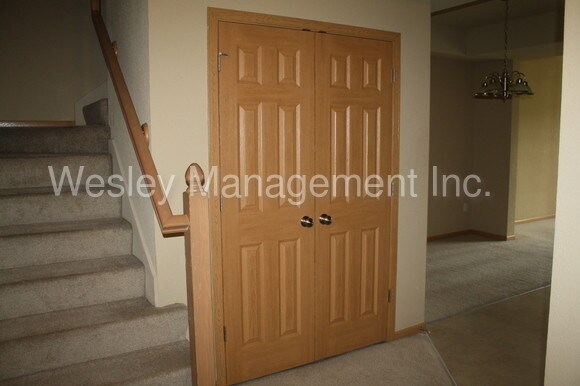 Foto del edificio - 10362 Sloan Ave