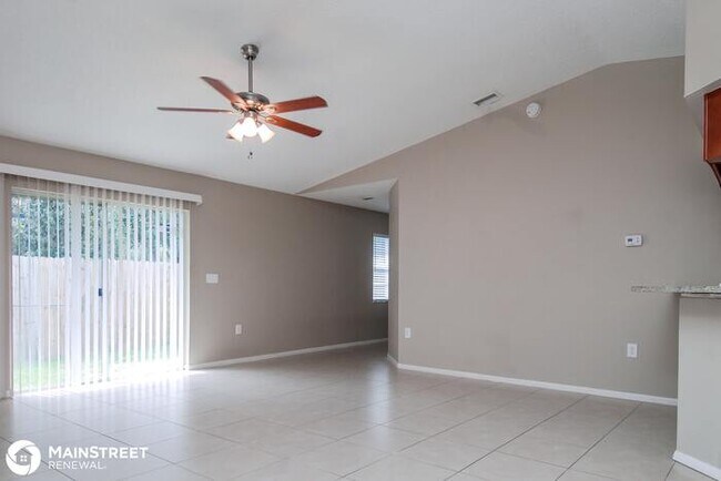 Building Photo - 4739 Whiteway Dr, Tampa, FL 33617