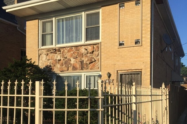 Photo - 2415 N Central Ave Apartments