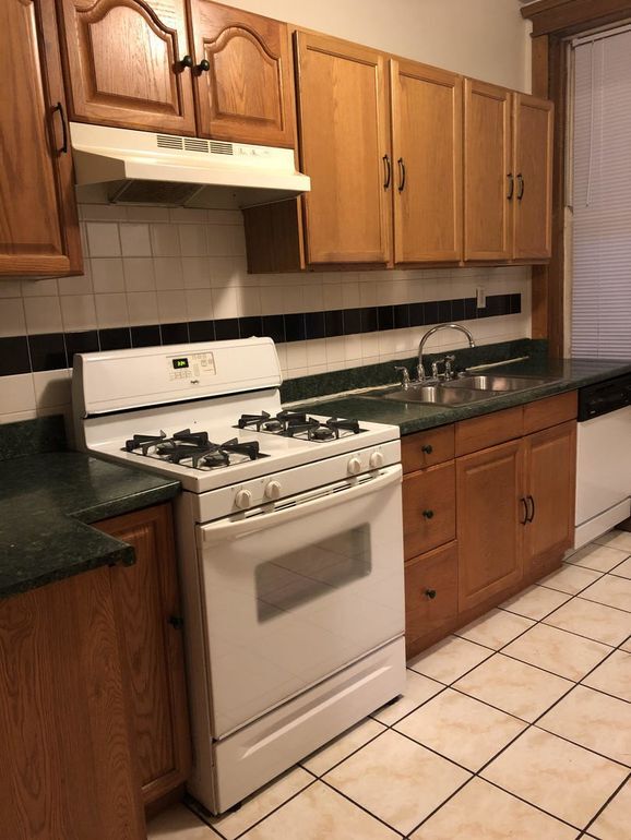 Foto del edificio - 5836 N Glenwood Ave