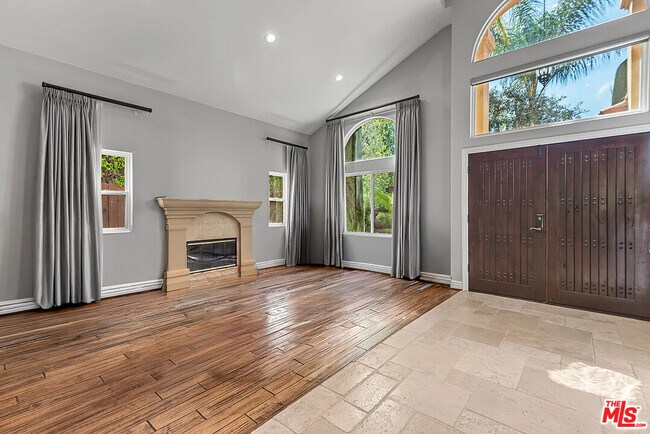 Foto del edificio - 4724 Noble Ave