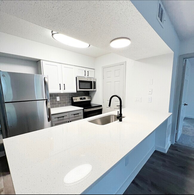 The Maxwell Apartments 4515 Walnut St Kansas City, MO