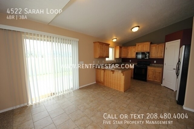 Building Photo - 4522 Sarah Loop