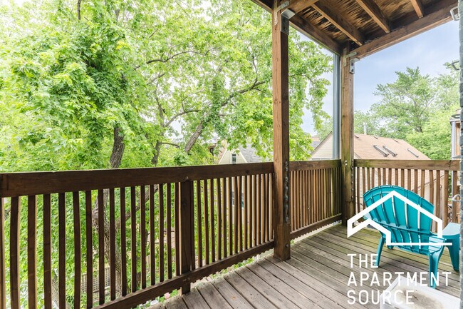 Foto del edificio - 2238 N Sawyer Ave