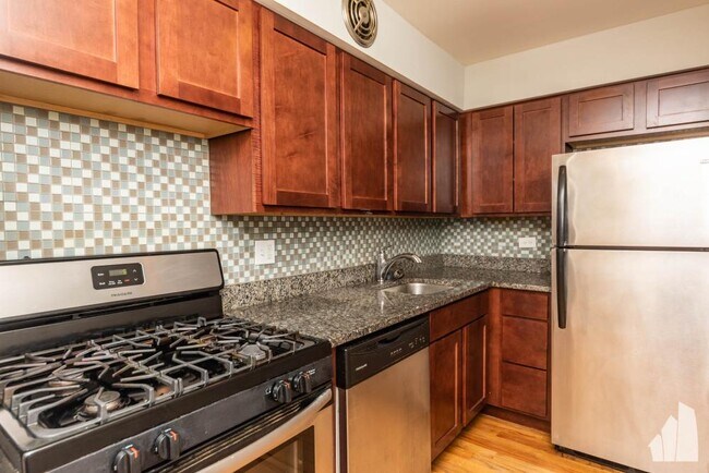 0 bedroom in Chicago IL 60657 - 0 bedroom in Chicago IL 60657 Apartment