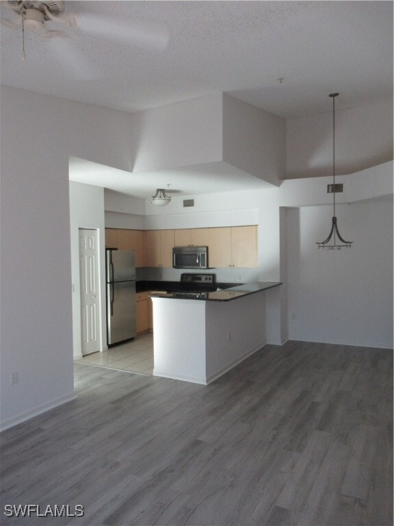 Building Photo - 1105 Reserve Ct