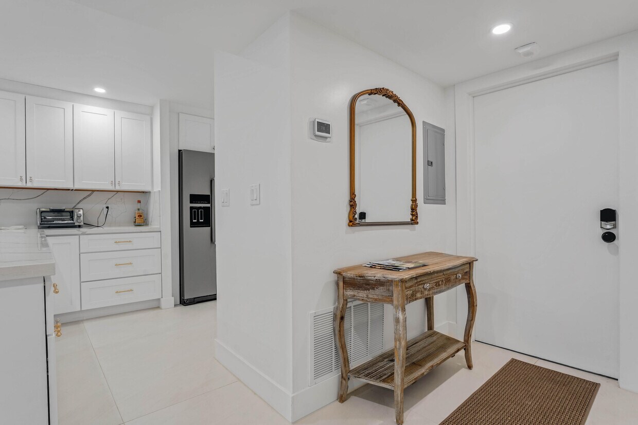 Foto principal - 401 Briny Ave