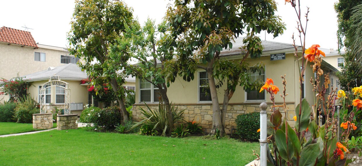 Foto del edificio - 3763 Hughes Ave